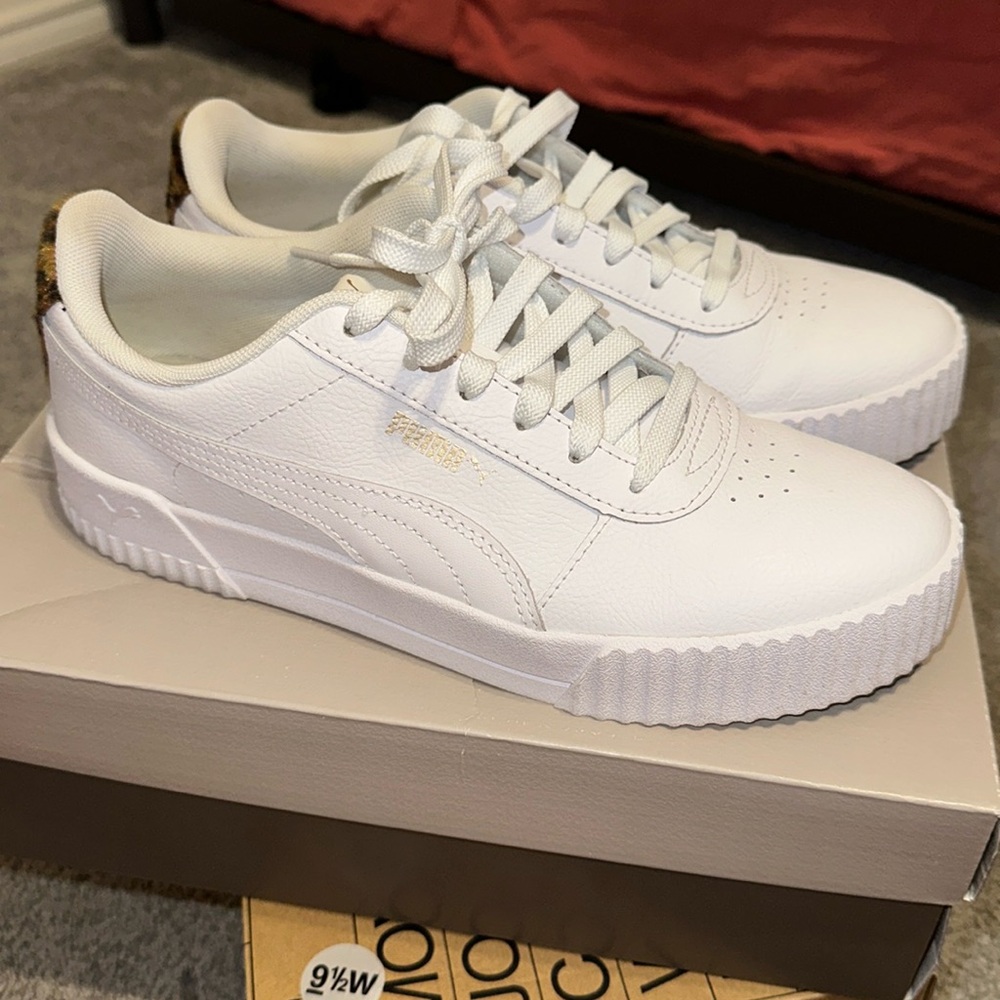 Ladies PUMA sneakers size 9